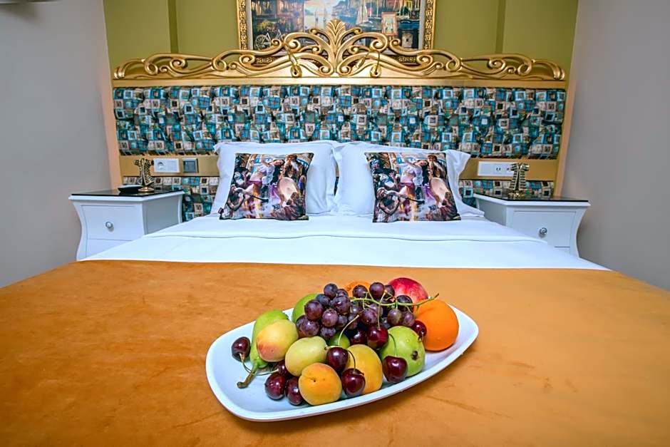 Atlantis Royal Hotel