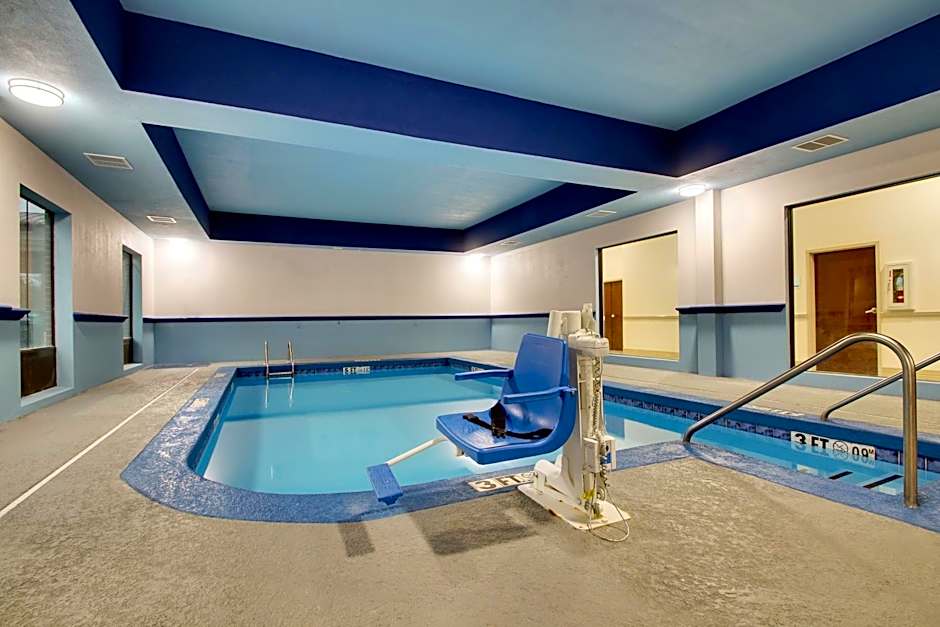 Holiday Inn Express & Suites Laurel By IHG