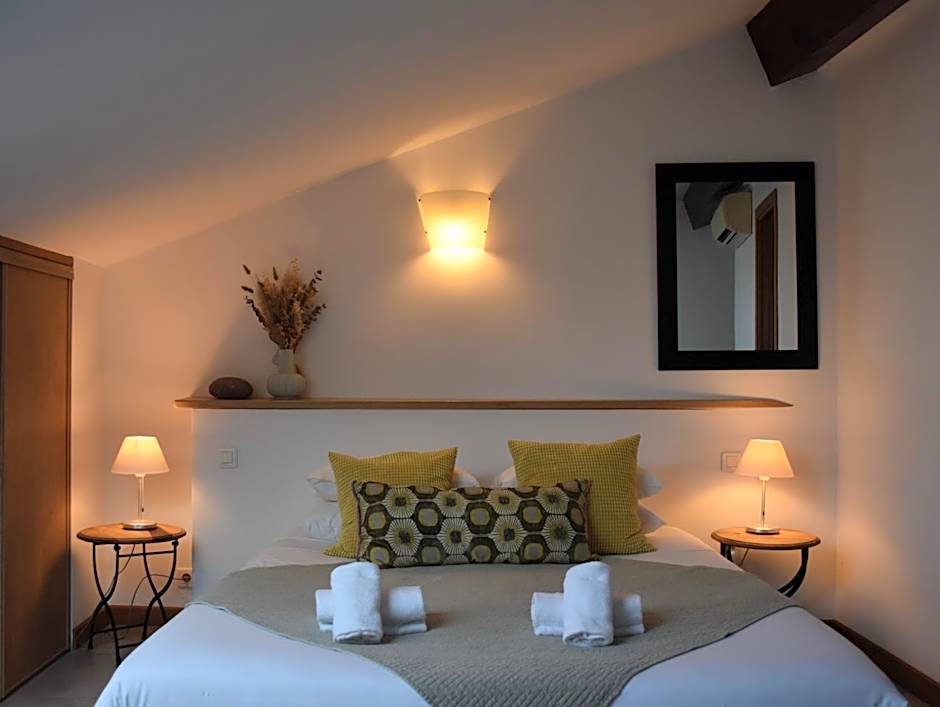 Hôtel Restaurant Petra Cinta