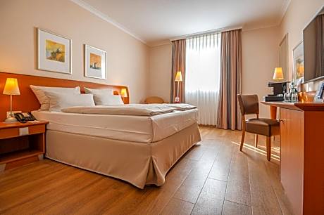 Business King Room with Garden View incl. Parking