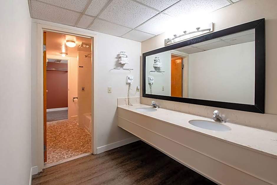 Econo Lodge Elko