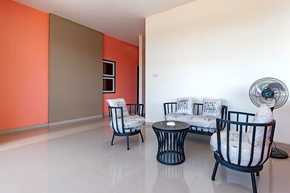 Sans Hotel Berau Square