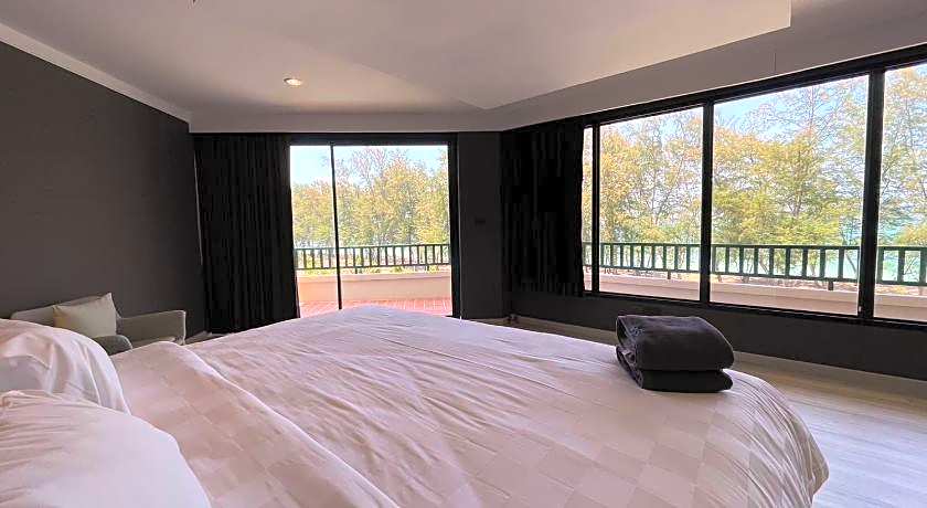 Solis Beach Hotel Rajamangala