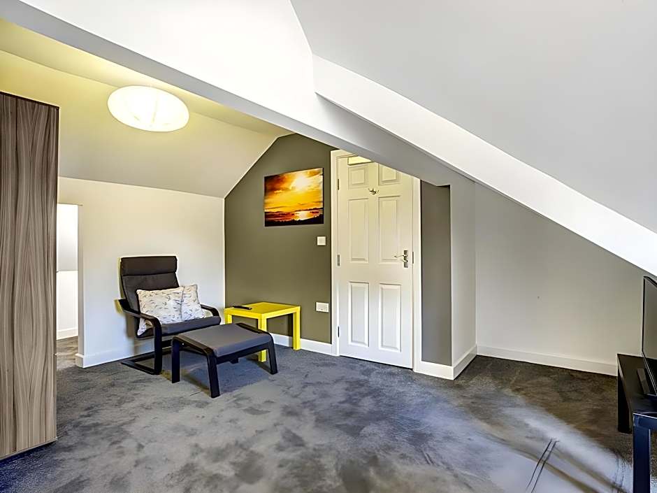 Townhouse PLUS @ 166 Edleston Road Crewe