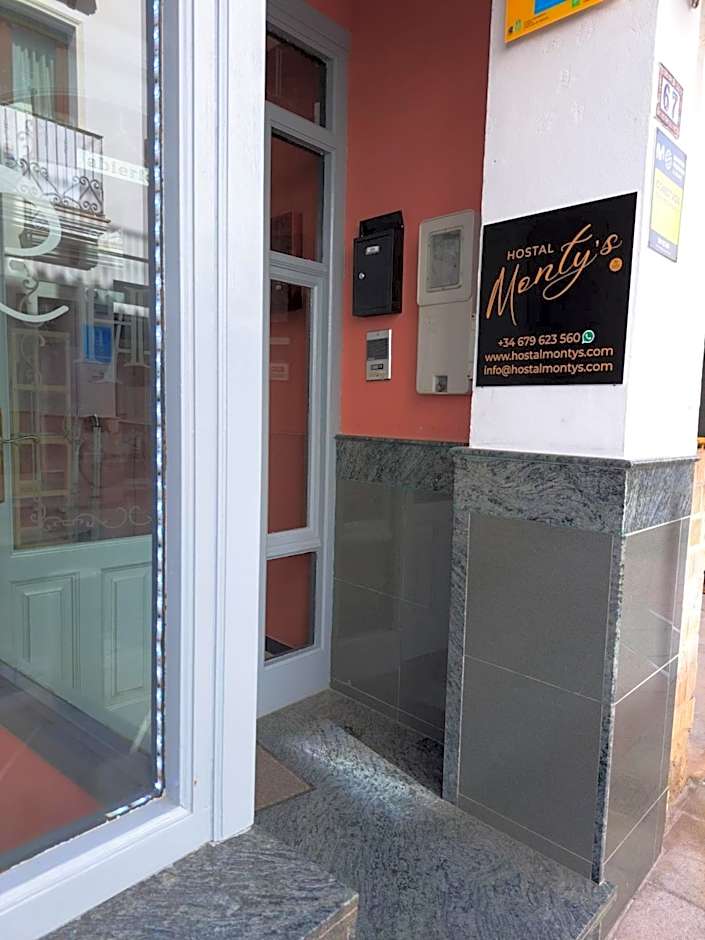Hostal Montys