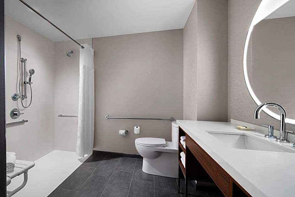 Courtyard by Marriott Calgary Downtown