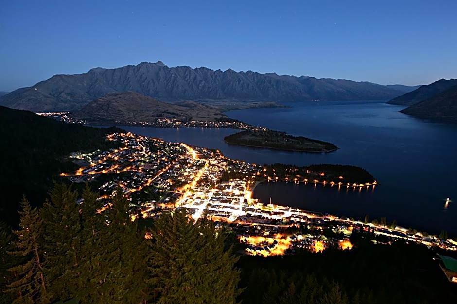 Queenstown Park Boutique Hotel
