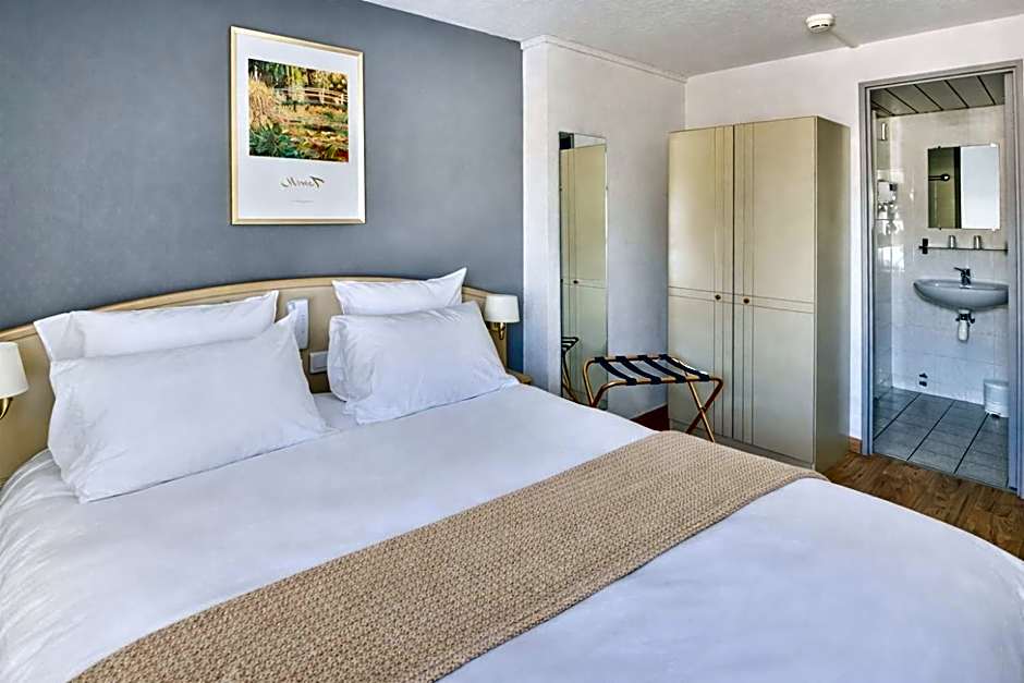 Photo 1 of 4 of Standard 1 Double Bed or 2 Beds