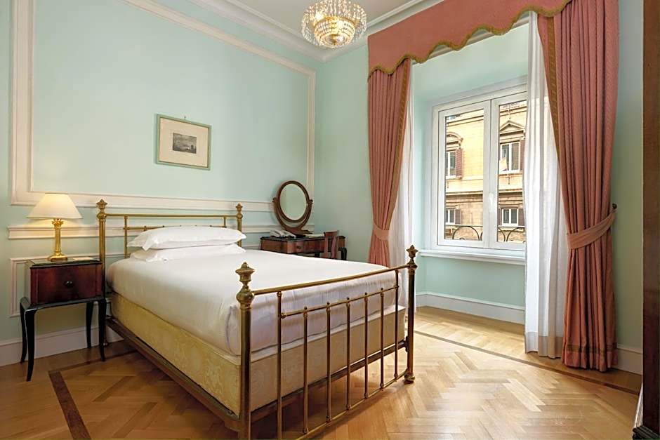 Photo 1 of 4 of Single Room French Bed