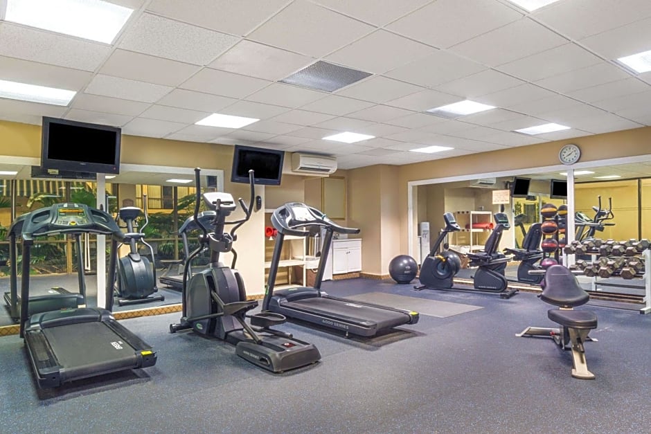 Days Inn by Wyndham Columbus Airport