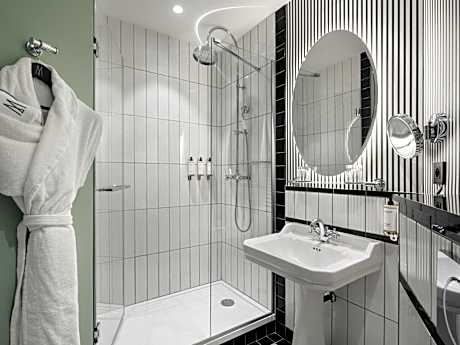 Double Junior Suite with panoramic sea view and balcony, on upper floors