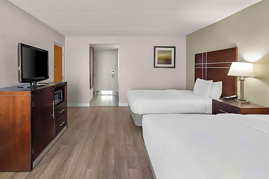 Best Western Luxbury Inn-Fort Wayne