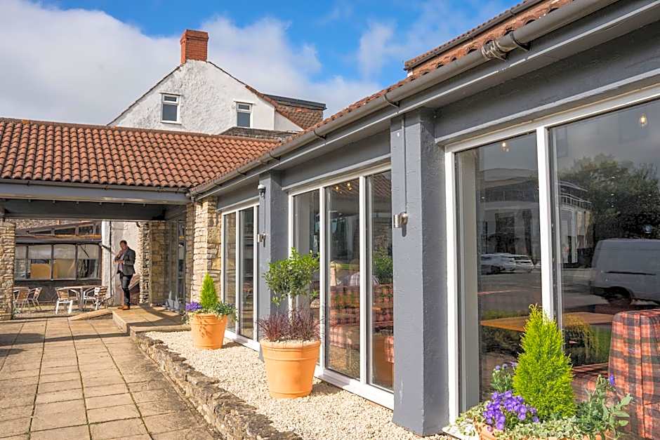 Almondsbury Inn & Lounge