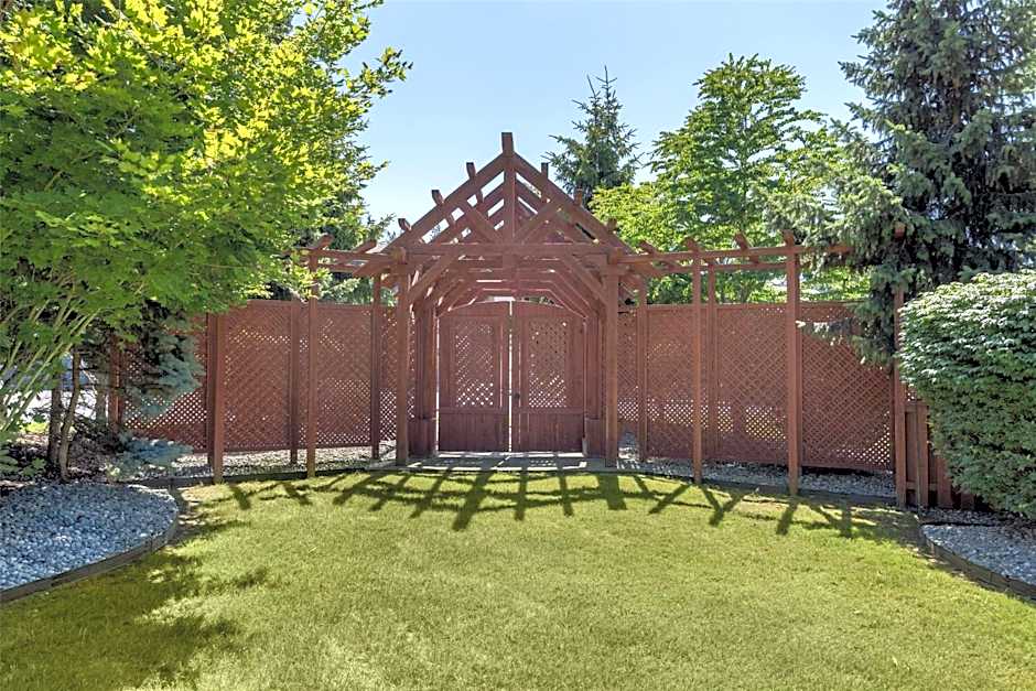 Best Western Plus Harbor Plaza And Conference Center