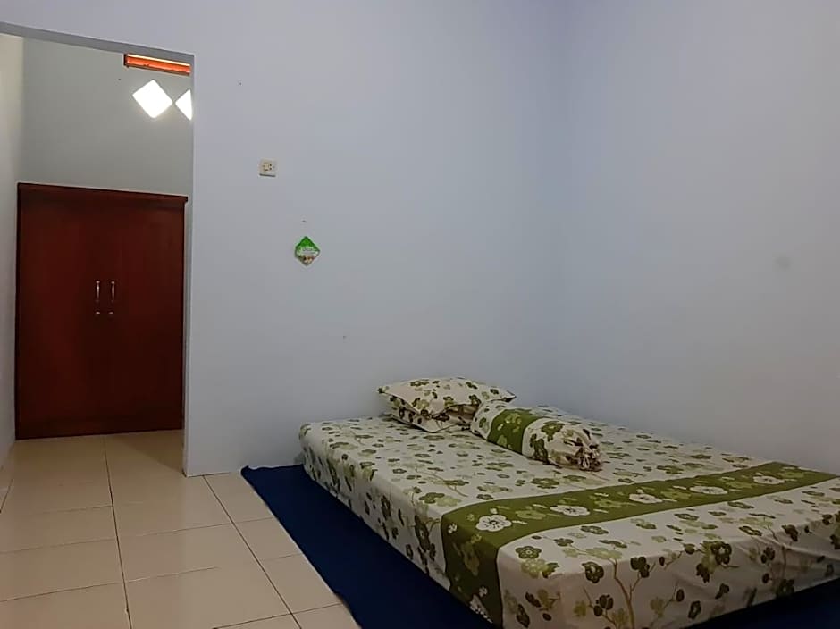 OYO Life 2884 Wisma Jatnika Syariah