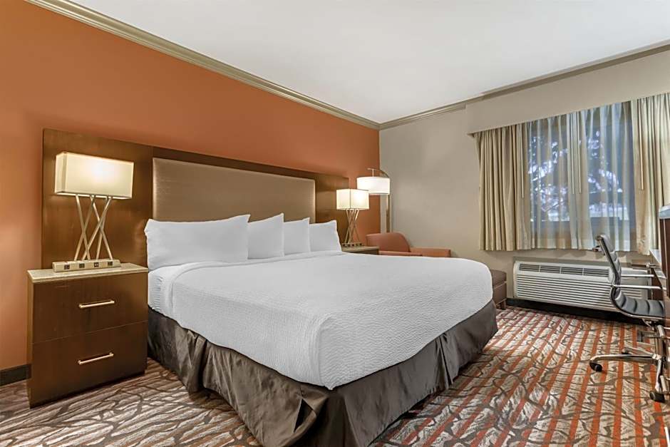 Best Western Plus Brookside Inn