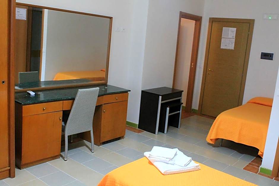 B&B Palazzo Manfredi Vieste, Fronte mare con Parcheggio