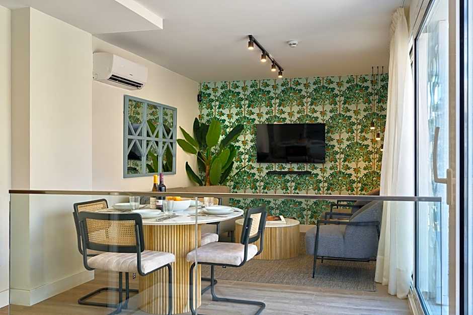 Casa Pizarro, by Homing U