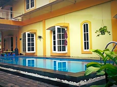 Arimbi Cibulan Suites