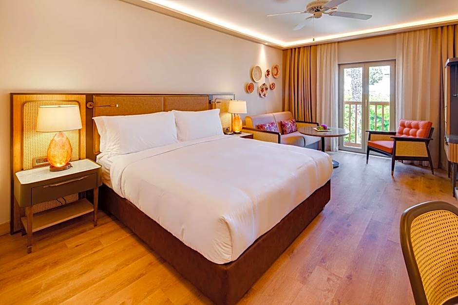 Photo 1 of 4 of Standard 1 King Bed, Courtyard View