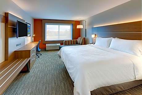 Standard King Room with Mobility Accessible Tub