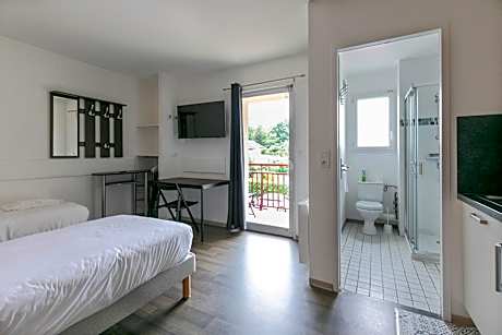 Apartment with Balcony