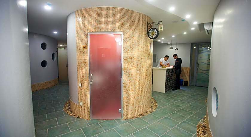 Parkway inn Hotel and Spa