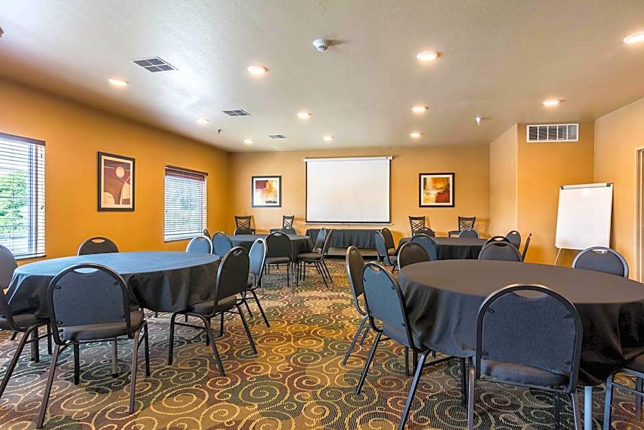 Cobblestone Hotel & Suites - Harborcreek