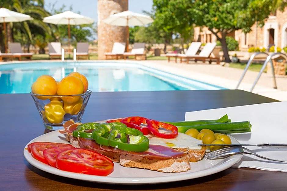 Es Quatre Cantons Hotel