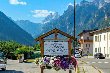 Hotel Serena - Tre Cime Views