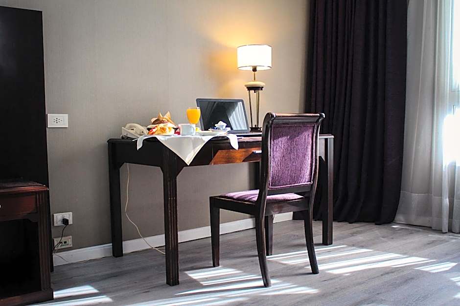 Howard Johnson Plaza by Wyndham Buenos Aires Florida Street