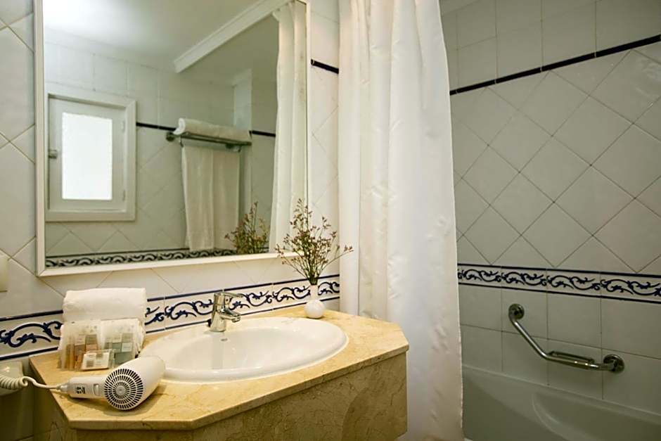 Gavimar Cala Gran Hotel and Apartments