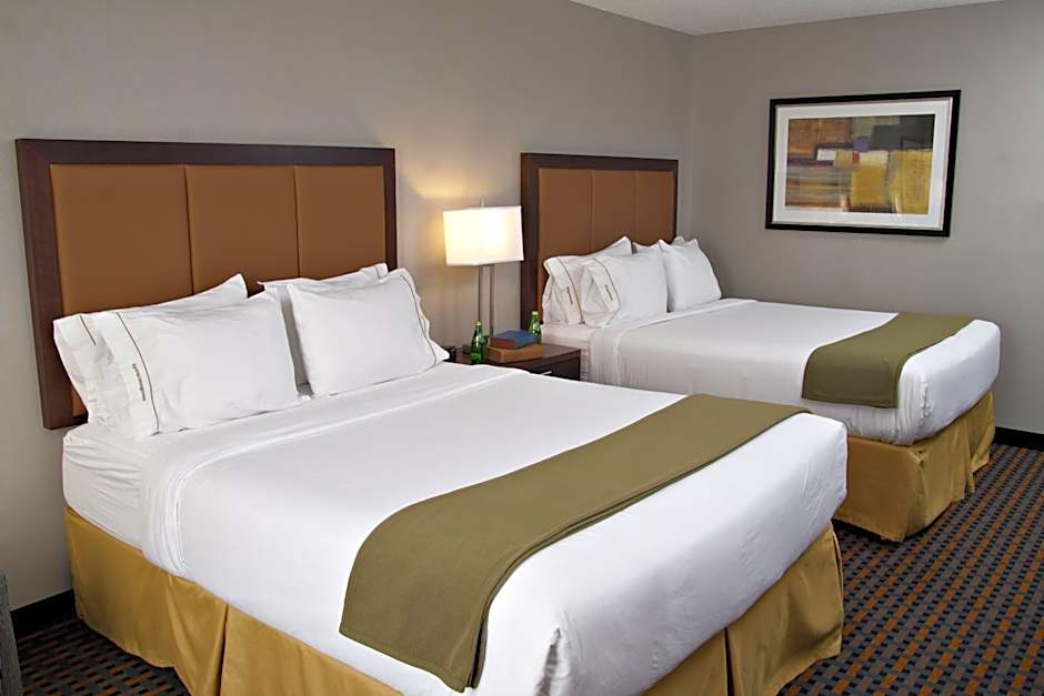 Holiday Inn Express Pembroke By IHG