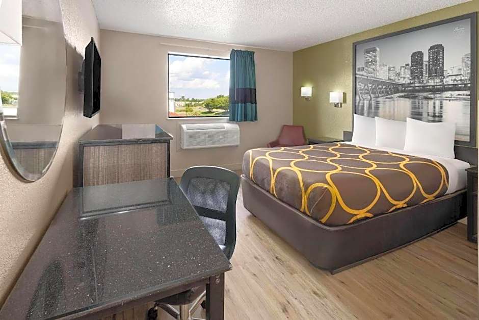 Super 8 by Wyndham Richmond Midlothian Turnpike