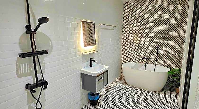 Georgetown Inn by Sky Hive