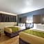 Econo Lodge Inn & Suites I-35 At Shawnee Mission