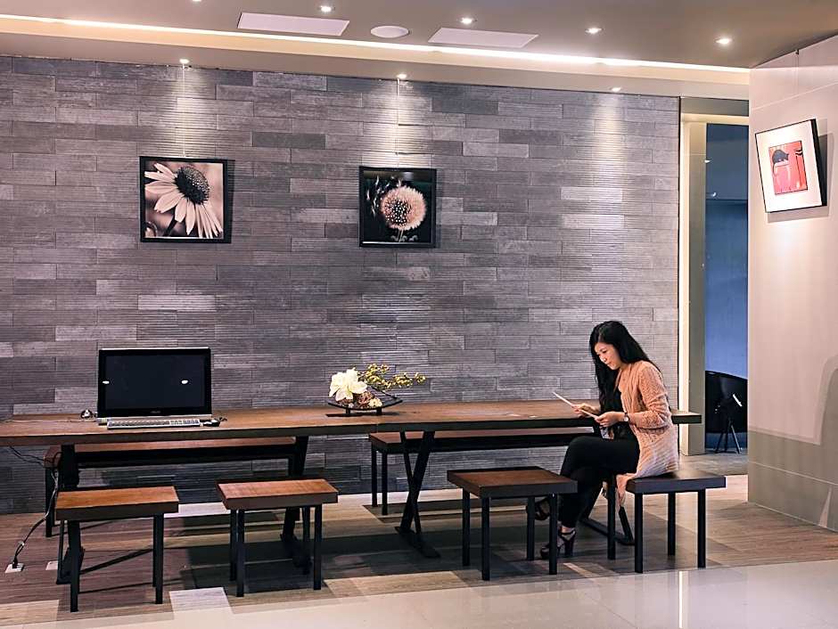 Kiwi Express Hotel – Jiuru