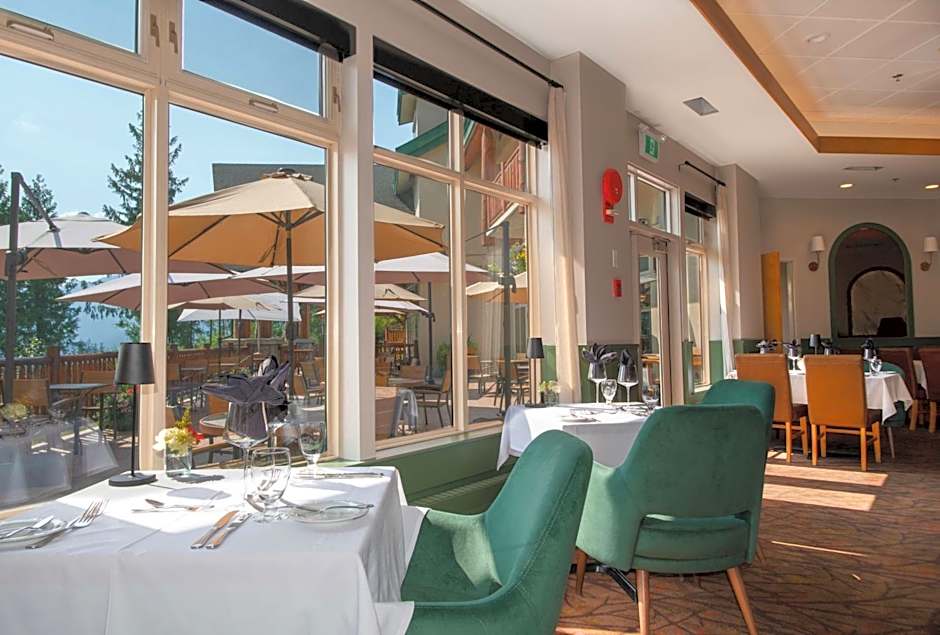 Coast Hillcrest Hotel