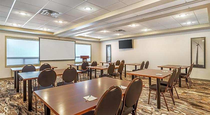 Best Western Plus Service Inn & Suites