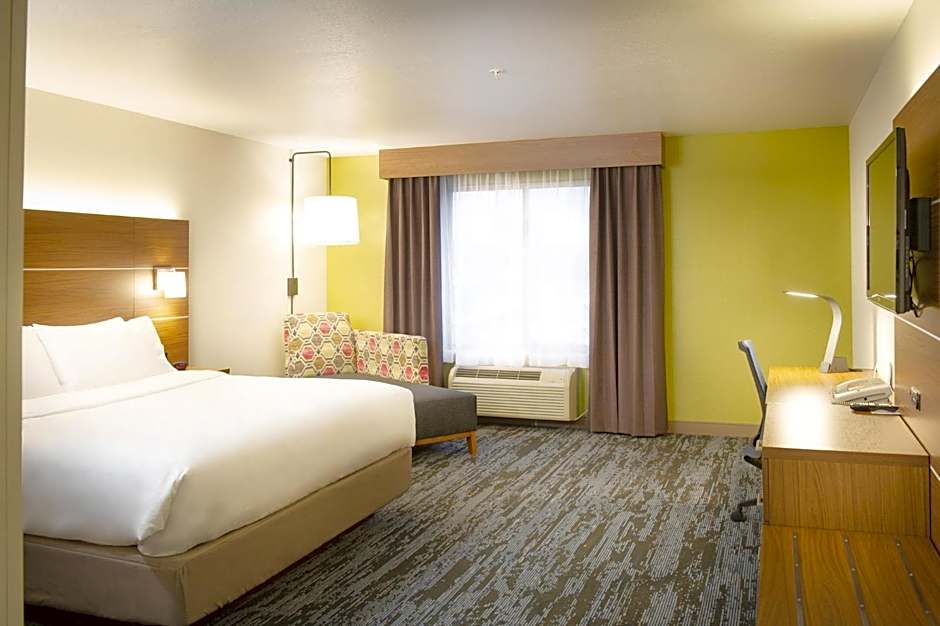 Holiday Inn Express Hotel & Suites Wausau By IHG