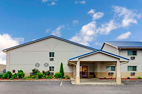 Super 8 by Wyndham Indianapolis Emerson