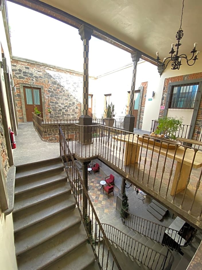 Milo Collection Hotel