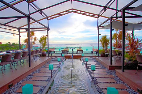 Kroque Boutique and Bistro Hotel