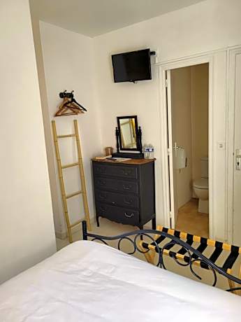 Classic Quadruple Room