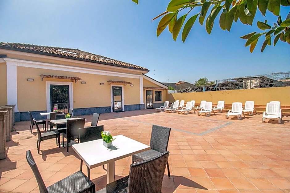 Royal Playa Suite and Apartament -private parking- self chek out