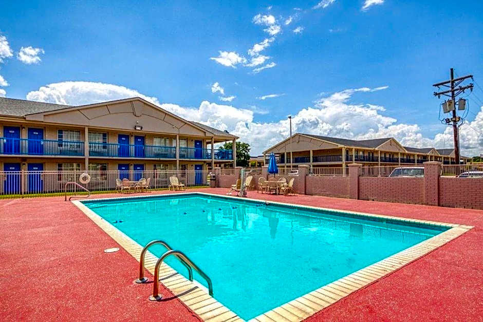 OYO Hotel Baton Rouge Mid City