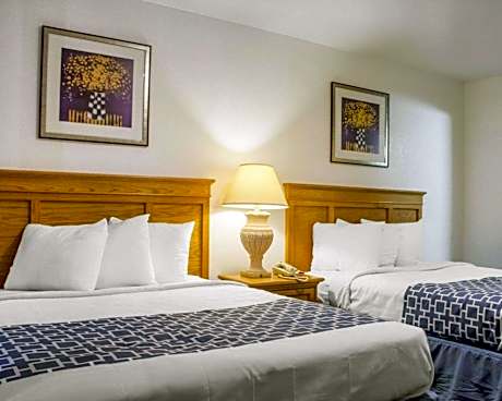 Queen Room with Two Queen Beds - Non-Smoking