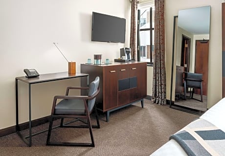 Deluxe Queen Room with Two Queen Beds