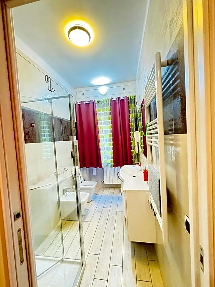 Smart-House Rent-Rooms FREE PARKING