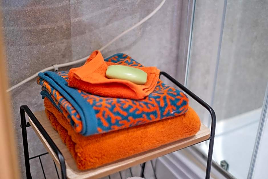 Entire Venue with Accommodation Sleeps up to 19 - Waterfall Country Escape Wales